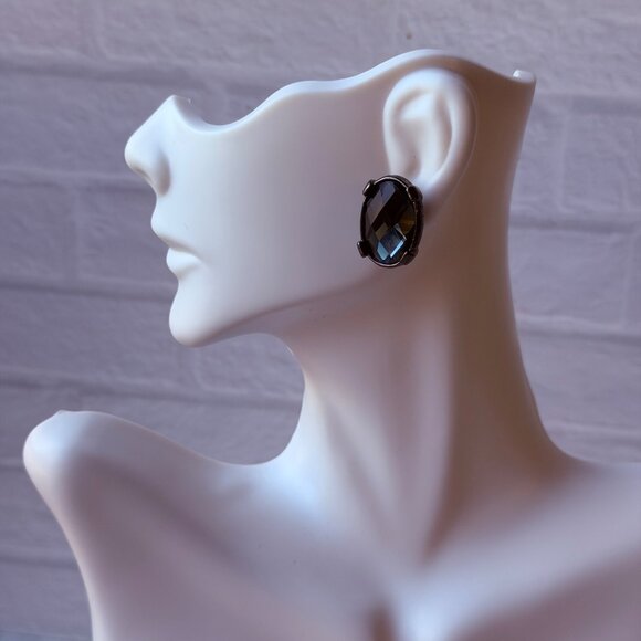 Chico’s Vintage Y2K Faceted Oval Black Glass Post Earrings Gunmetal Setting New - Picture 3 of 7
